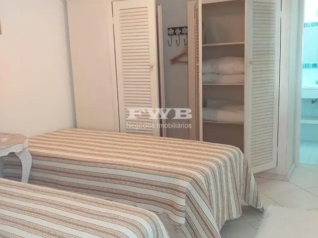 Imagem 6: ALUGUEL DE LUXO: ESPAÇOSA E ELEGANTE RESIDÊNCIA DE 5 SUÍTES COM MARINA Procurando