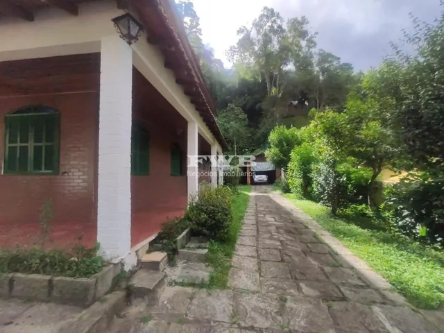 Imagem: Oportunidade! Charmosa casa de campo em