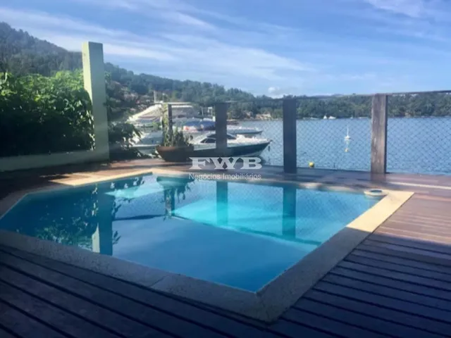 Imagem 16: Maravilhosa casa de condomínio frente mar em Angra dos Reis. Composta por 3 quartos