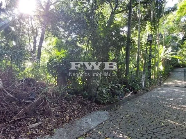 Imagem 13: Descubra o seu pedaço de paraíso em meio à natureza no renomado condomínio Jardim do