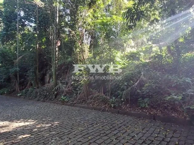 Imagem 12: Descubra o seu pedaço de paraíso em meio à natureza no renomado condomínio Jardim do