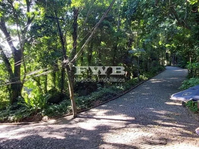 Imagem 2: Descubra o seu pedaço de paraíso em meio à natureza no renomado condomínio Jardim do