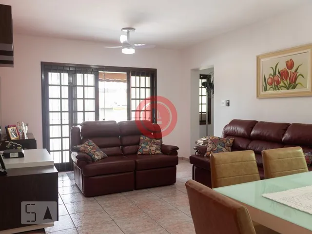 Imagem: Descubra o charme desta casa à venda localizada