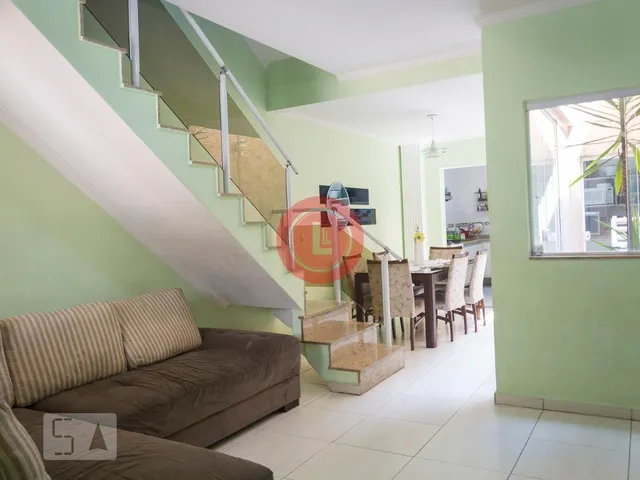 Imagem: Localizada em Santo André, esta casa oferece