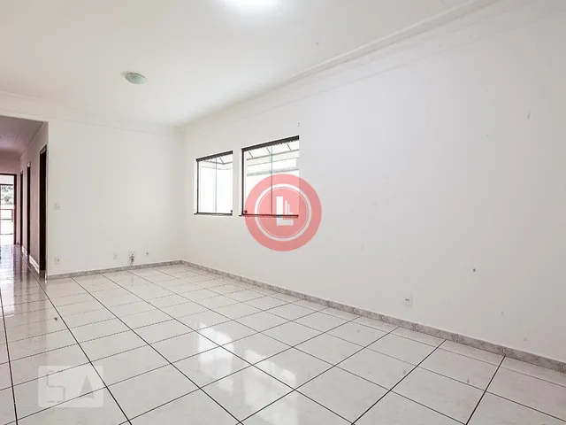 Imagem: Este espaçoso apartamento localizado na