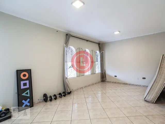 Imagem: Encantadora casa disponível, oferecendo