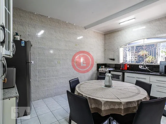 Imagem 5: Encantadora casa disponível, oferecendo o conforto e espaço que você e sua família