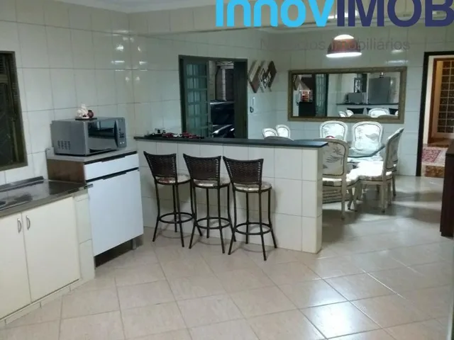 Imagem: Sobrado de 300 m² de construção, sendo