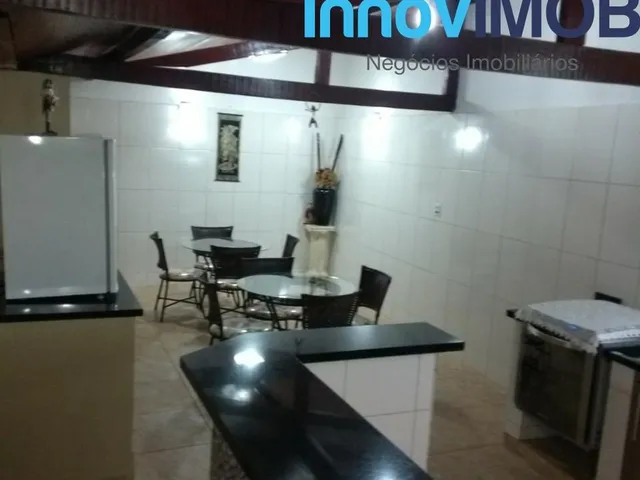 Imagem 4: Sobrado de 300 m² de construção, sendo 3 quartos sendo 1 suite e ? closet , sala de
