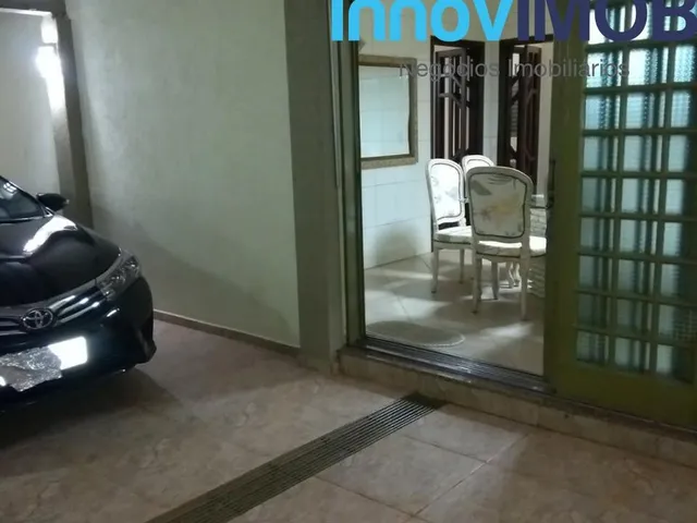 Imagem 8: Sobrado de 300 m² de construção, sendo 3 quartos sendo 1 suite e ? closet , sala de