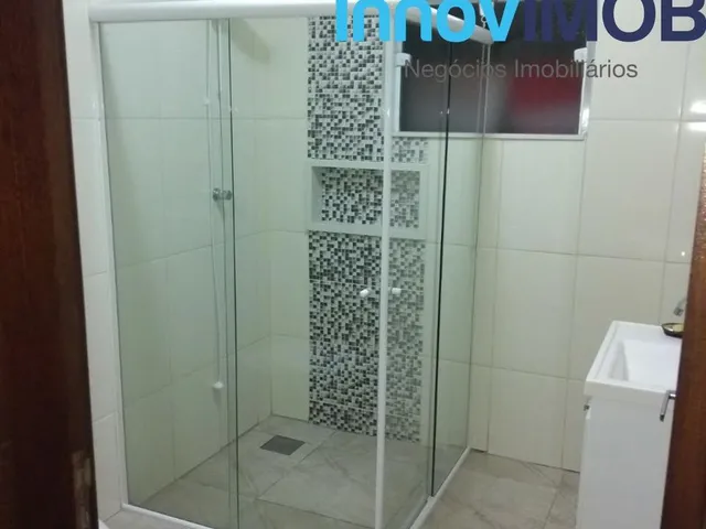Imagem 3: Sobrado de 300 m² de construção, sendo 3 quartos sendo 1 suite e ? closet , sala de