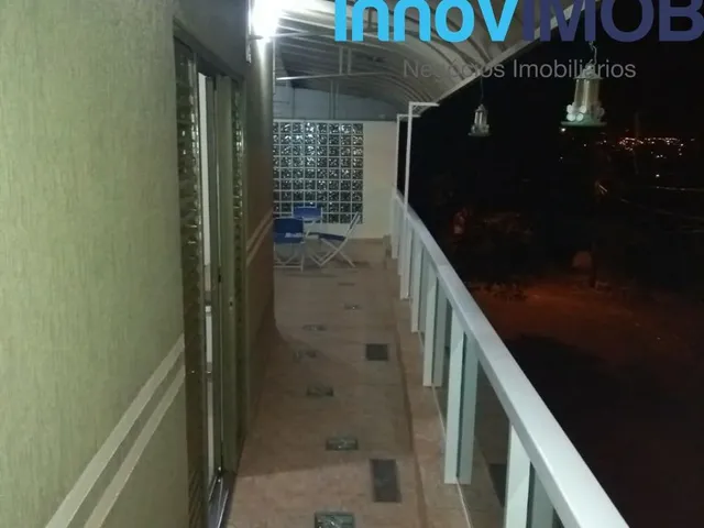Imagem 7: Sobrado de 300 m² de construção, sendo 3 quartos sendo 1 suite e ? closet , sala de