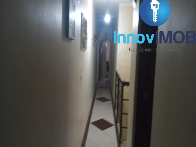 Imagem 8: Casa incrível à venda! Com 4 quartos, sendo 3 suítes, esta casa é perfeita para você