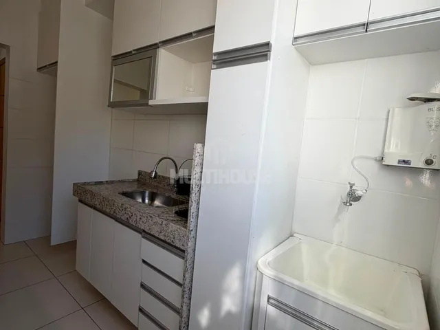 Imagem 16: Apartamento 2 quartos com Elevador Vaga Coberta e Cozinha Planejada para Aluguel