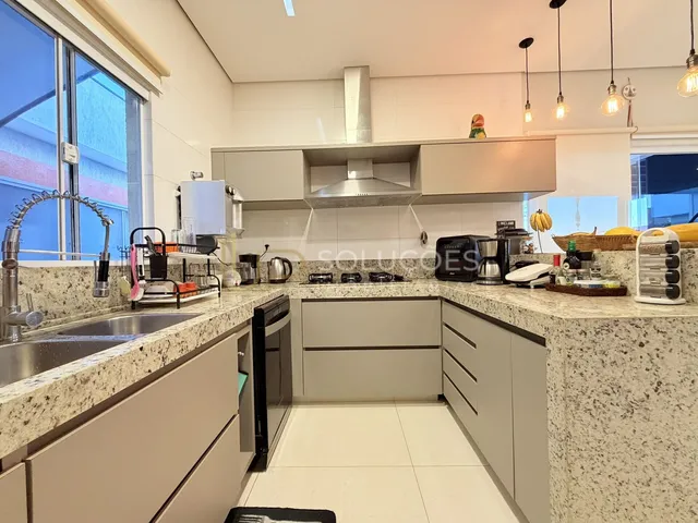 Imagem 4: Casa 3 Suítes (Closet) + Cozinha Planejada + Área Gourmet C/ Churrasqueira