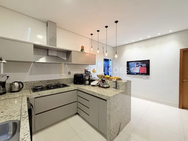 Imagem 11: Casa 3 Suítes (Closet) + Cozinha Planejada + Área Gourmet C/ Churrasqueira