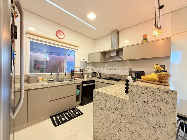Imagem 7: Casa 3 Suítes (Closet) + Cozinha Planejada + Área Gourmet C/ Churrasqueira