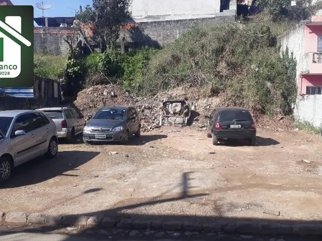 Imagem 5: Descrição do terreno : O terreno possui de Área total 360 m². Nas fotos acima há um