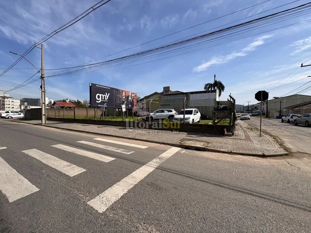 Imagem 7: Terreno À Venda com 420 M² no Humaitá - Perfil Residencial e Comercial