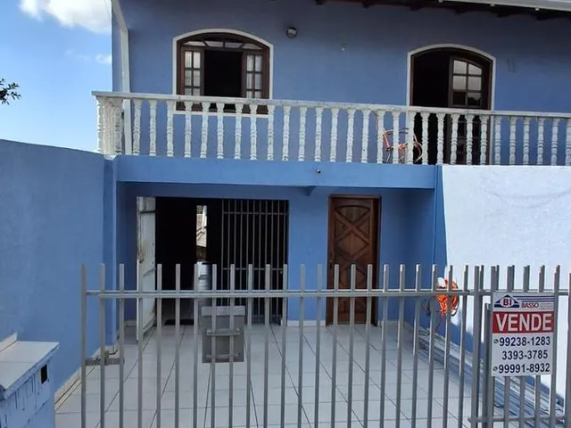 Imagem: Imóvel constituido por um sobrado e diversas