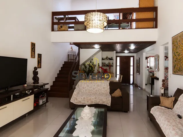 Imagem 6: Casa Sofisticada no Maravista com 3 Suítes, Piscina e Lazer Privativo