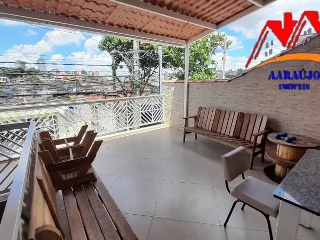 Imagem: A casa possui 3 Dormitórios, 2 Banheiros, 2 Vagas na