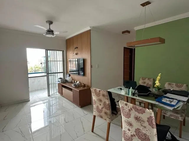 Imagem: O apartamento possui 1 Dormitório, 2 Banheiros, 1 Vaga na