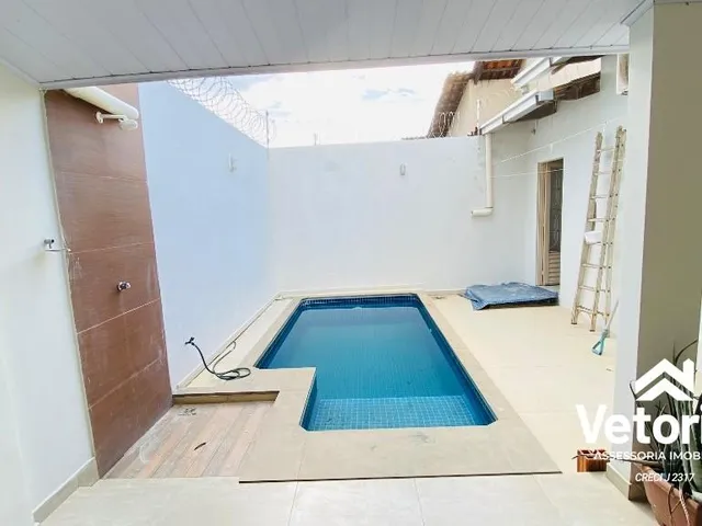 Imagem 15: Localizada em um bairro tranquilo e seguro, esta casa conta com 2 quartos amplos, sendo 1