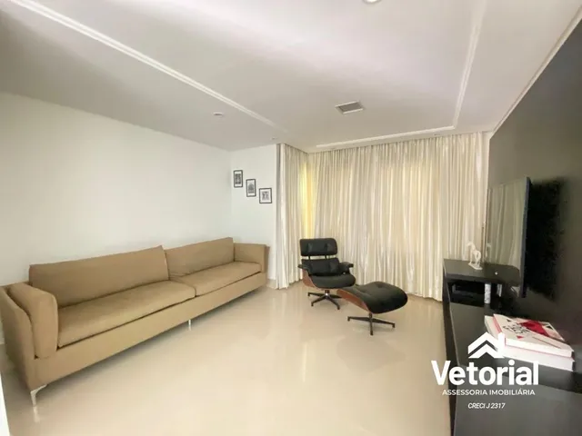Imagem 4: Descubra a casa dos seus sonhos no bairro Renato Gonçalves! Essa luxuosa propriedade de
