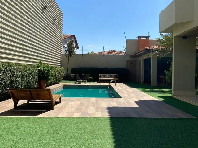 Imagem 10: Descubra a casa dos seus sonhos no bairro Renato Gonçalves! Essa luxuosa propriedade de