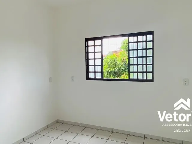 Imagem 10: Venha morar em uma casa espaçosa e confortável, perfeita para a sua família! Este
