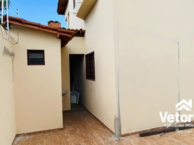 Imagem 13: Venha morar em uma casa espaçosa e confortável, perfeita para a sua família! Este