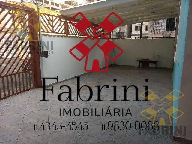 Imagem: A casa possui 3 Dormitórios, 2 Banheiros, 3 Vagas na