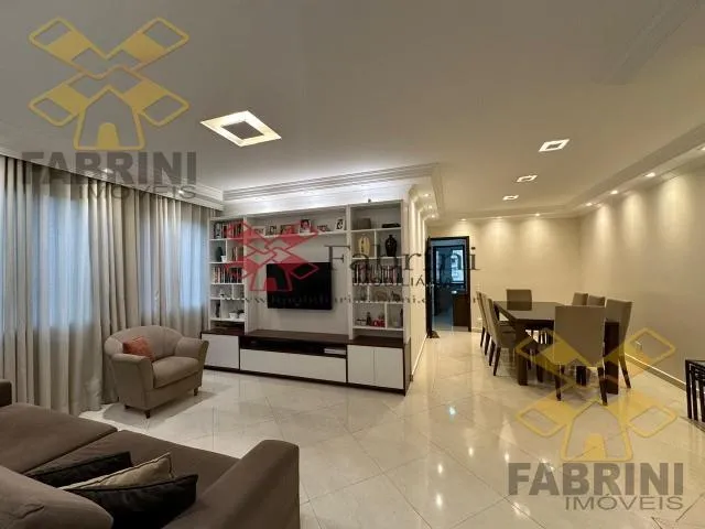 Imagem: O apartamento possui 3 Dormitórios, 1 Suíte, 4 Banheiros,