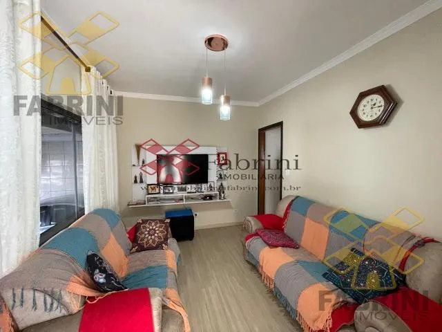 Imagem: Casa com Excelente Terreno à Venda Bairro