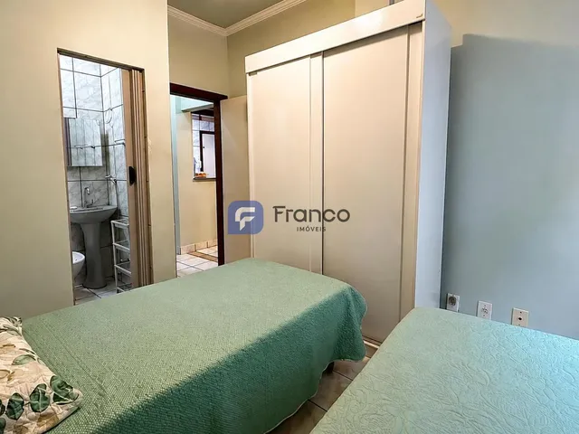Imagem 2: Espaçoso Apartamento 54m² com 2 Suítes à Venda no Centro de Guarapari, ES