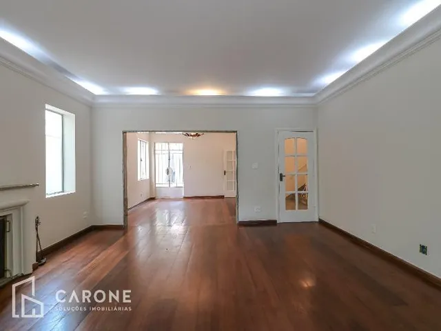 Imagem: Próxima do centro comercial e gastronômico
