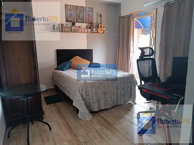 Imagem 4: Casa Espaçosa com 4 Quartos e 2 Banheiros em Jardim santa Maria, Jacareí - São Paulo