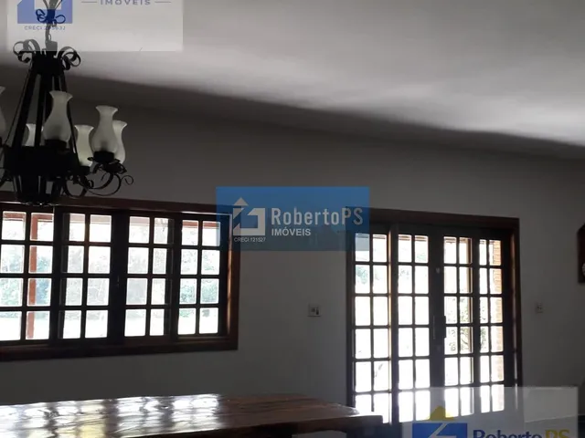 Imagem 13: Chácara À Venda em santa Branca, São Paulo com 4 Suítes, Piscina e Amplo Terreno