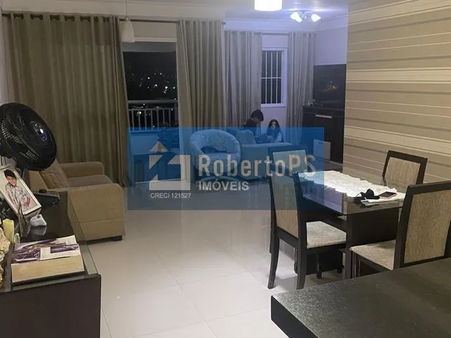 Imagem: O apartamento possui 2 Dormitórios, 1 Suíte, 2 Banheiros,