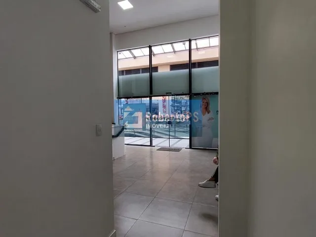 Imagem 2: 0 Loja com 2 vagas na garagem