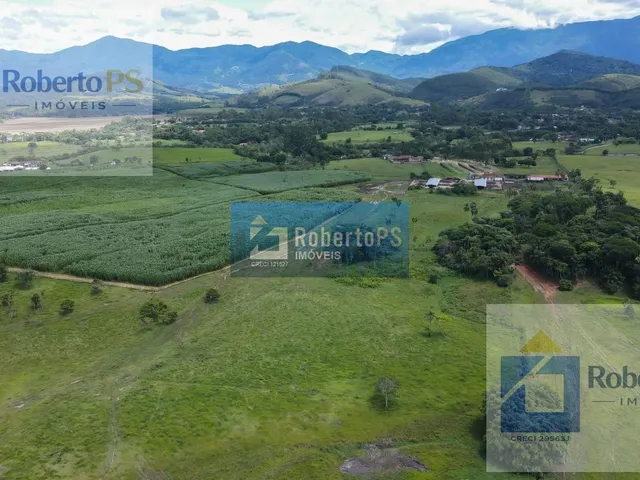 Imagem 12: Em busca de um refúgio tranquilo no campo? Apresentamos a você a oportunidade de
