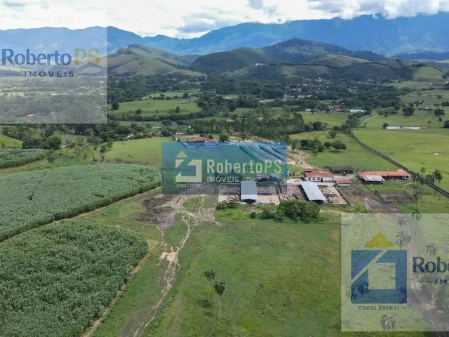 Imagem 9: Em busca de um refúgio tranquilo no campo? Apresentamos a você a oportunidade de