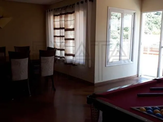Imagem 5: Descrição do imóvel: Linda casa contemporânea, com 2 lareiras e ótimo