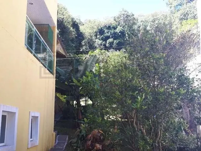 Imagem 4: Descrição do imóvel: Linda casa contemporânea, com 2 lareiras e ótimo