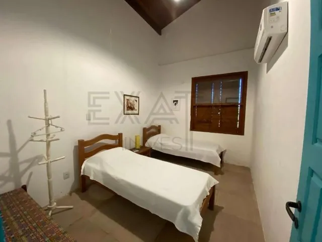 Imagem 9: CASA SEDE: Casa de madeira com vista para mar, 05 dormitórios sendo 04 suítes, 02