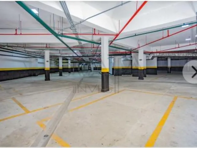 Imagem 7: Edifício Novo Mono Usuário ? 4016m² Gerador áreas Privativas Elevadores