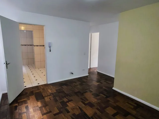 Imagem 3: Apartamento a Venda nas Mercês com 3 Quartos R$ 387.000,00