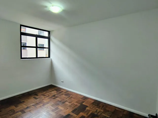 Imagem 4: Apartamento a Venda nas Mercês com 3 Quartos R$ 387.000,00