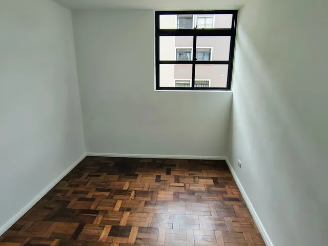 Imagem 5: Apartamento a Venda nas Mercês com 3 Quartos R$ 387.000,00